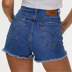 Levi's Women's Blue Denim Shorts size 26